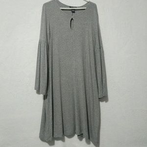 Chelsea & Theodore womens large gray dress.new wit